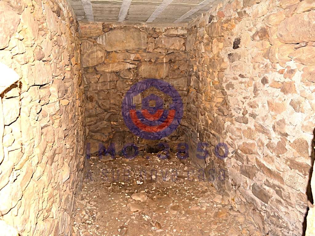 Moradia T3 em pedra para recuperação-22