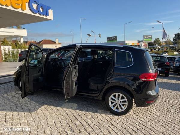 VW Touran 1.6 TDI Highline DSG - 20