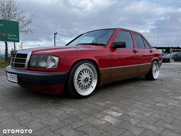 Mercedes-Benz W201 (190) - 4