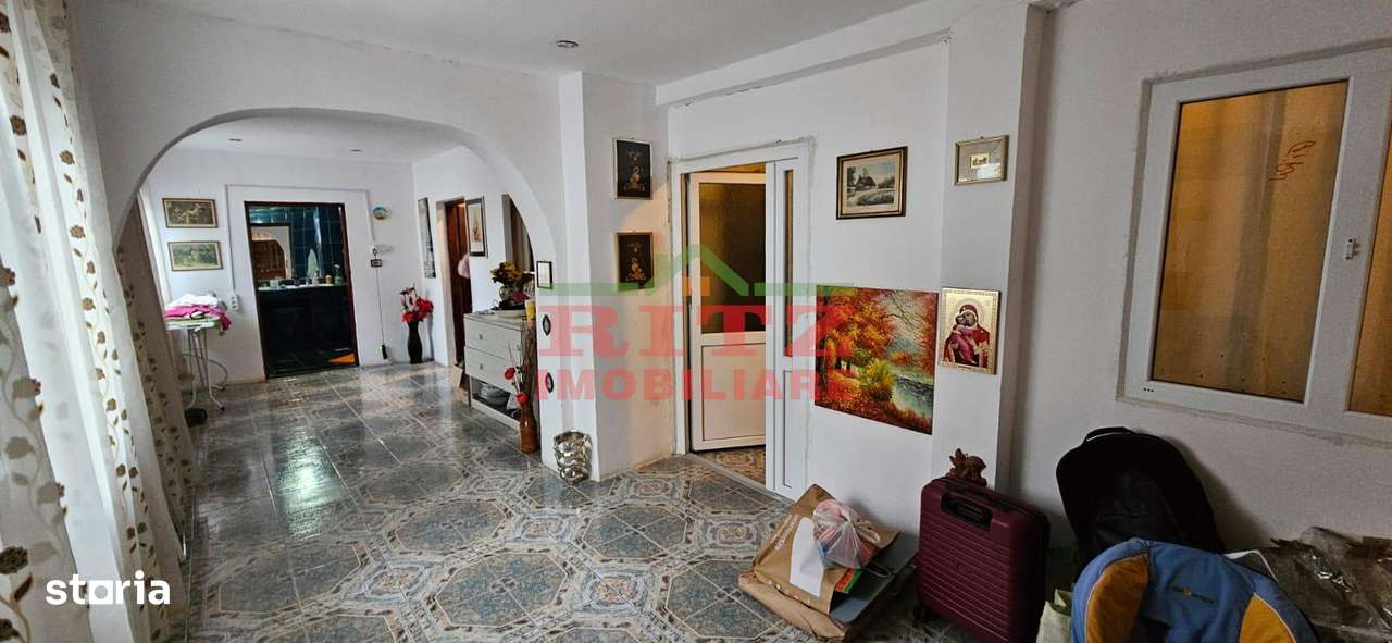 CASA  DE  VANZARE  P+1 E-3