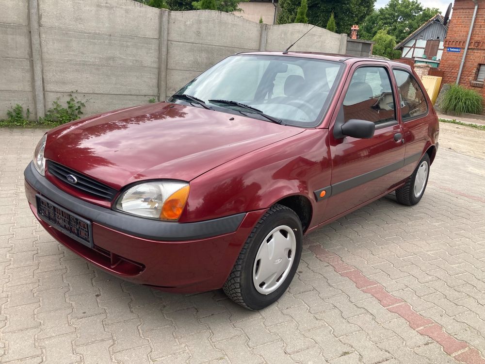 Ford Fiesta Mk5 (1999-2002) 1.3 Flair 2000