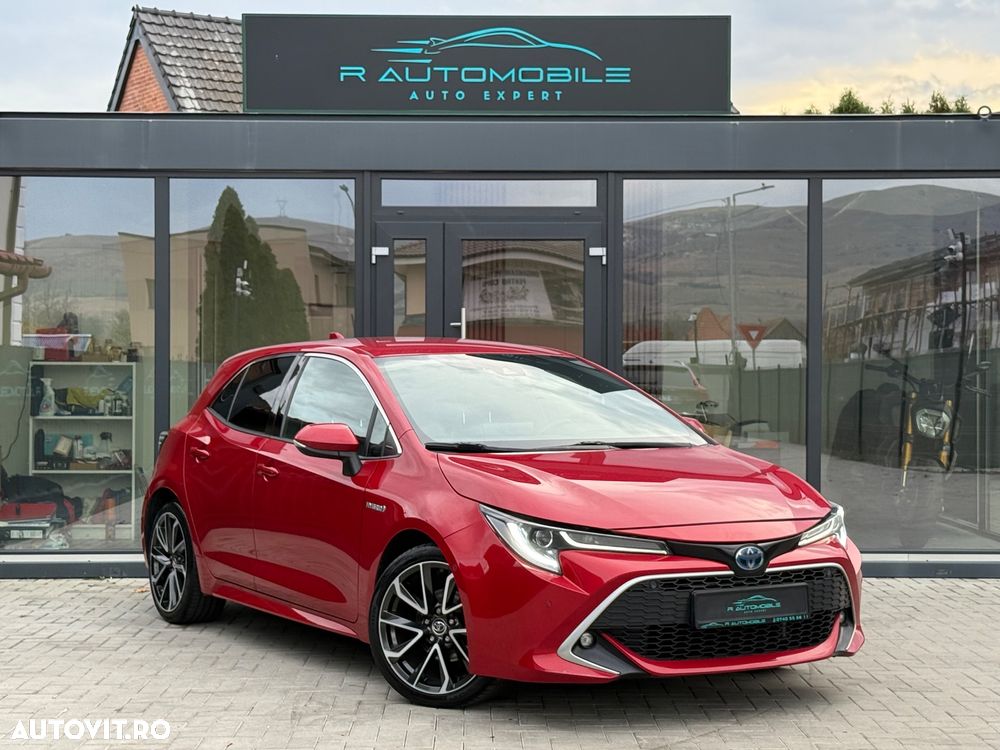 toyota corolla   1 8 hsd dynamic gr sport