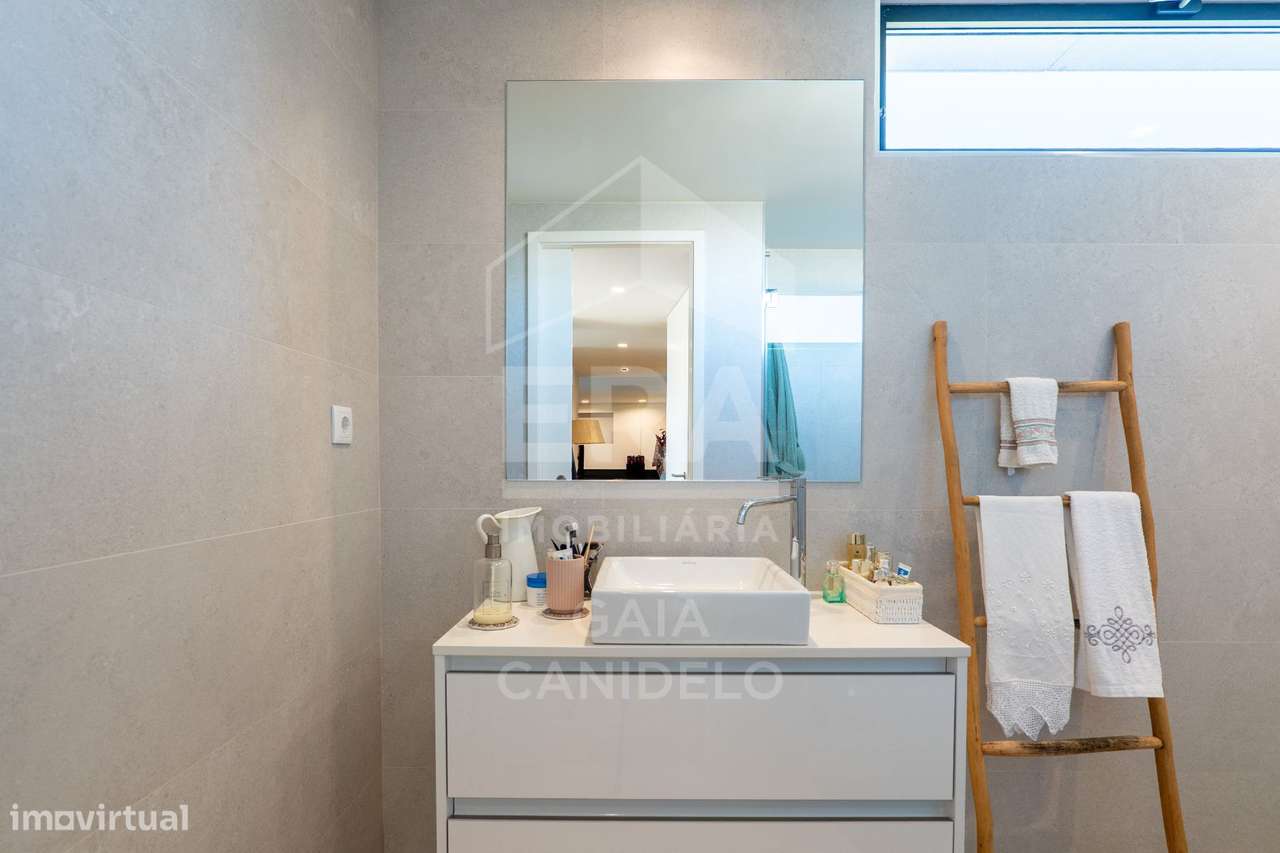 Excelente T2 no centro de Canidelo-10