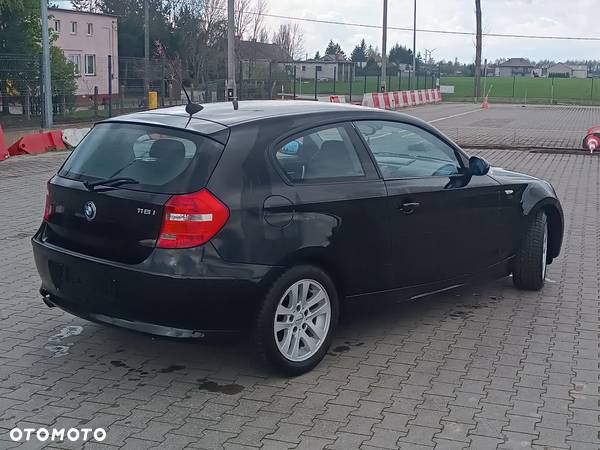 BMW Seria 1 116i - 6