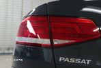 Volkswagen Passat 2.0 TDI SCR Comfortline - 13