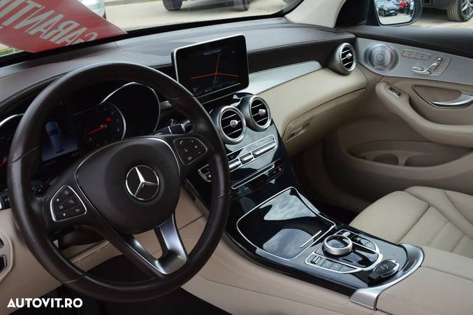 Mercedes-Benz GLC 300 4Matic 9G-TRONIC Exclusive - 19