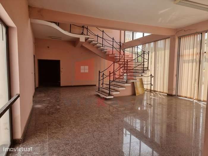 Armazém Industrial com 3417 m2 de área - Grande imagem: 5/50