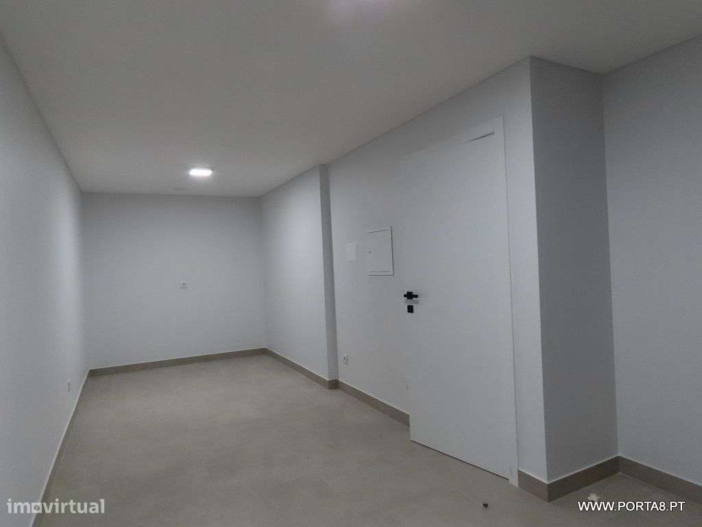 Moradia T3 em Condomínio Fechado – Nossa Senhora de Encarnação-34