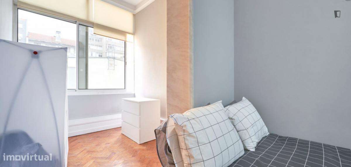 Quarto - localizado em Saldanha Lisbon - Grande imagem: 5/6