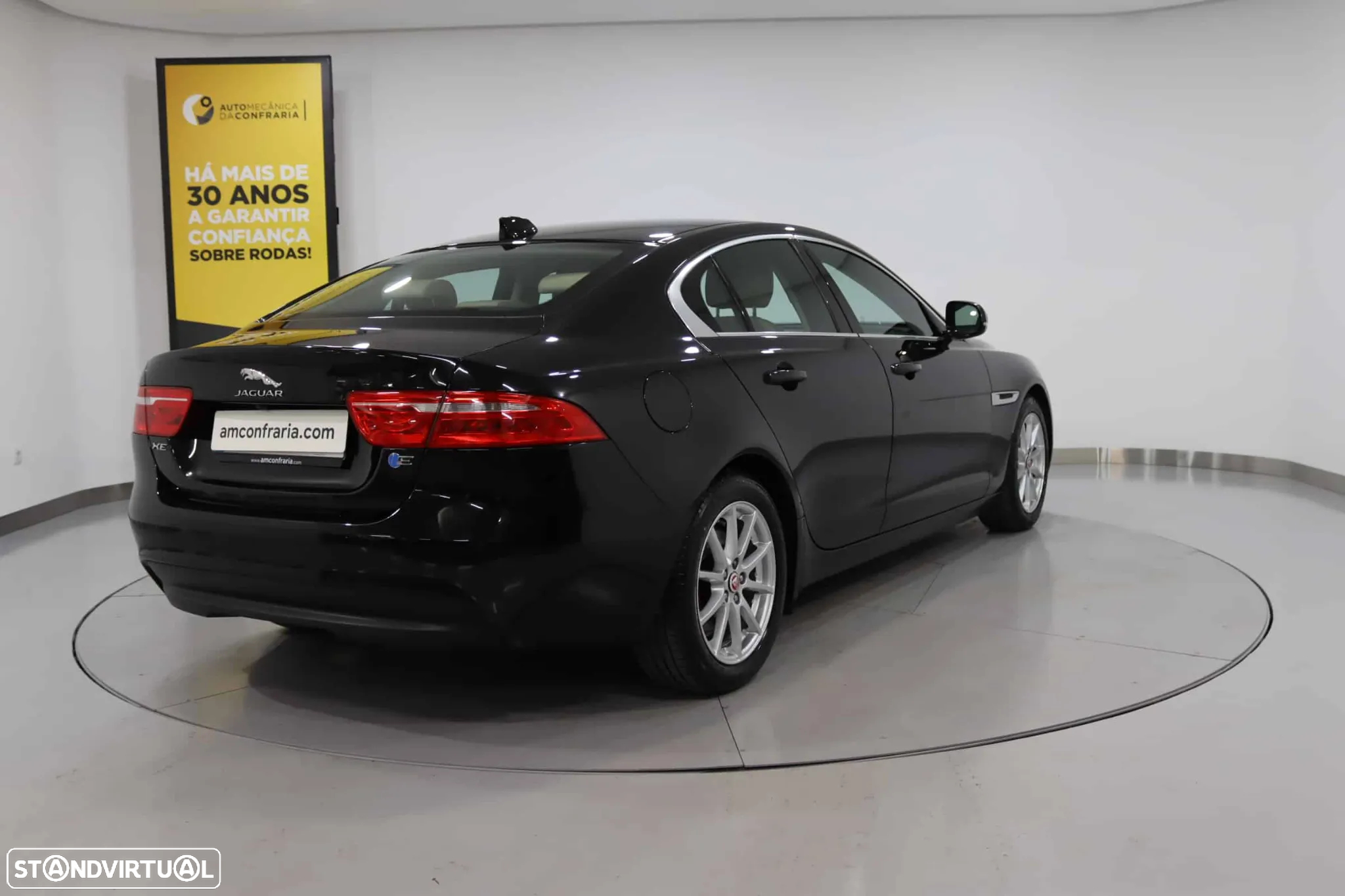 Jaguar XE 2.0 D Prestige Aut. - 7