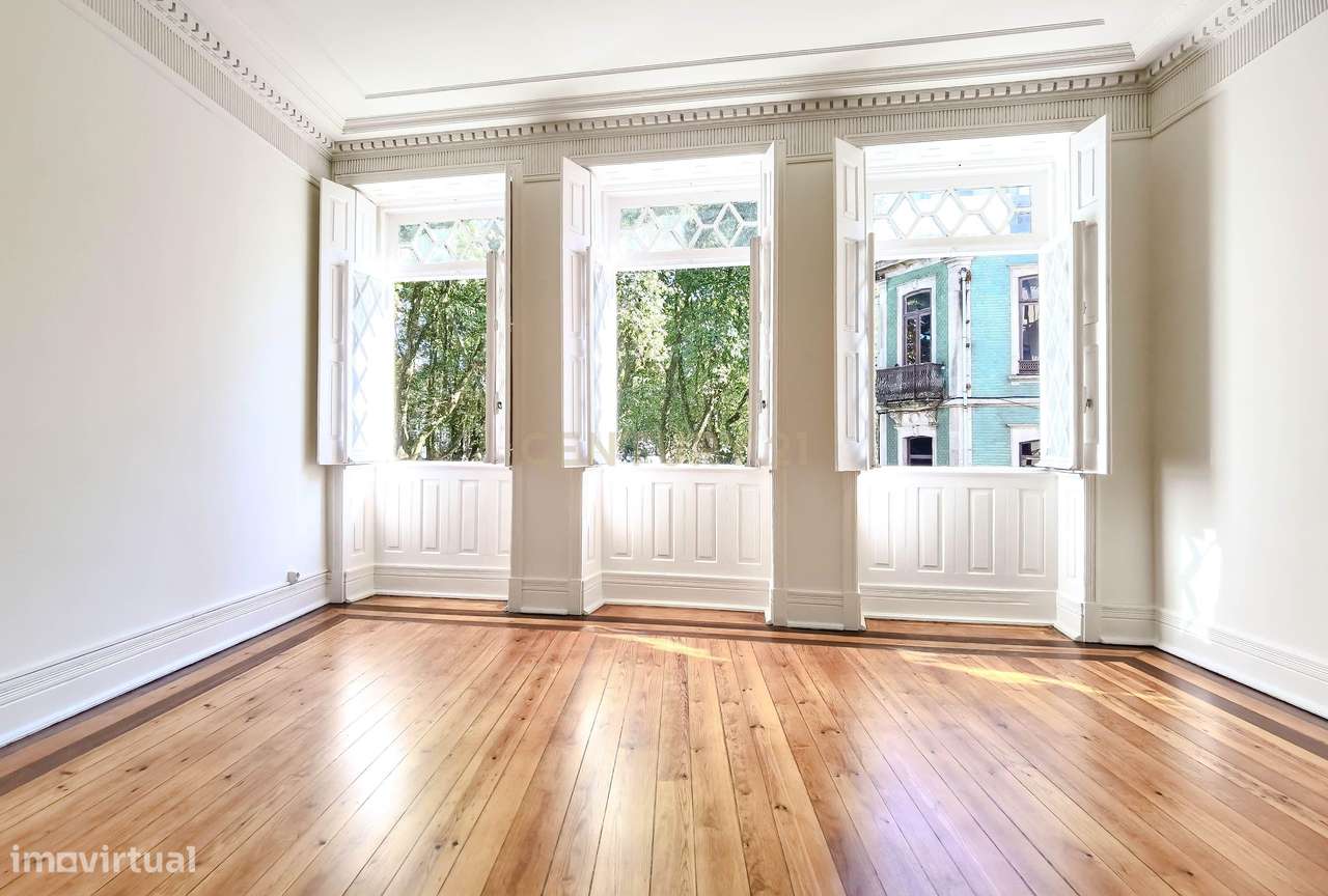 APARTAMENTO T4 PARA ARRENDAR PRAÇA MARQUÊS DE POMBAL - Grande imagem: 5/24