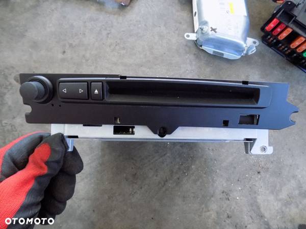 BMW E60 E61 RADIO CD 9131710 - 1