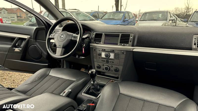 Opel Vectra 1.9 CDTi Cosmo - 25