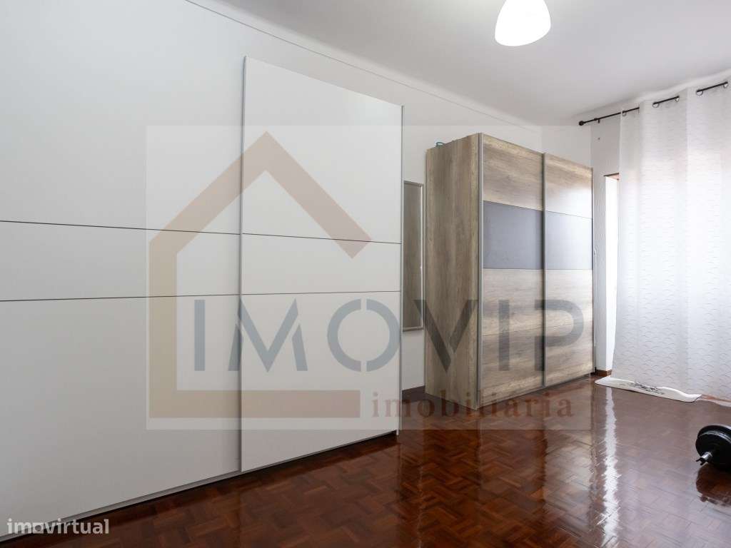 Apartamento T3 com terraço no Montijo (centro)-24