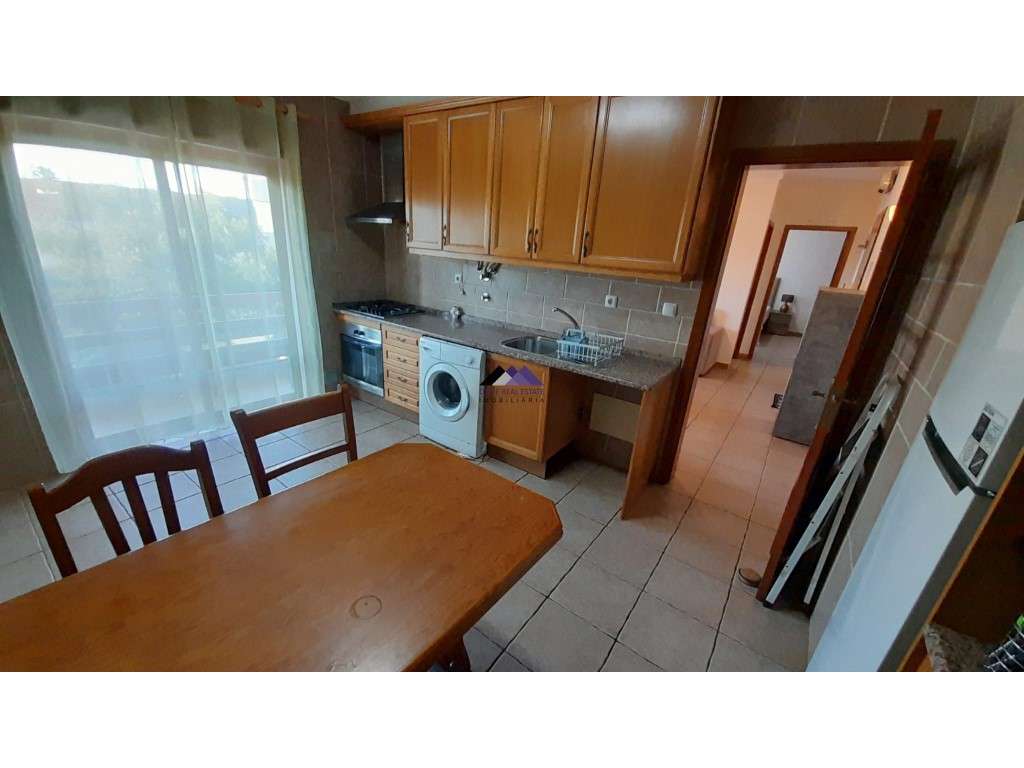 Apartamento T1 na Urbanização das Amendoeiras - Grande imagem: 4/29