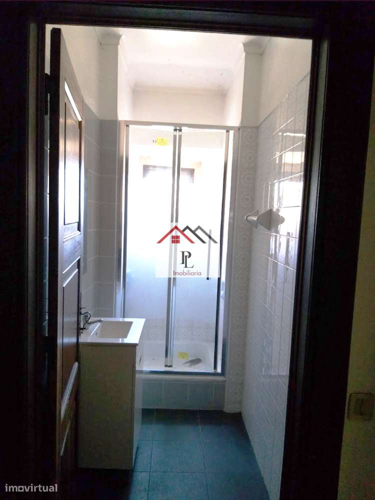 Moradia  T10 com Piscina e Logradouro (V823JB)-20