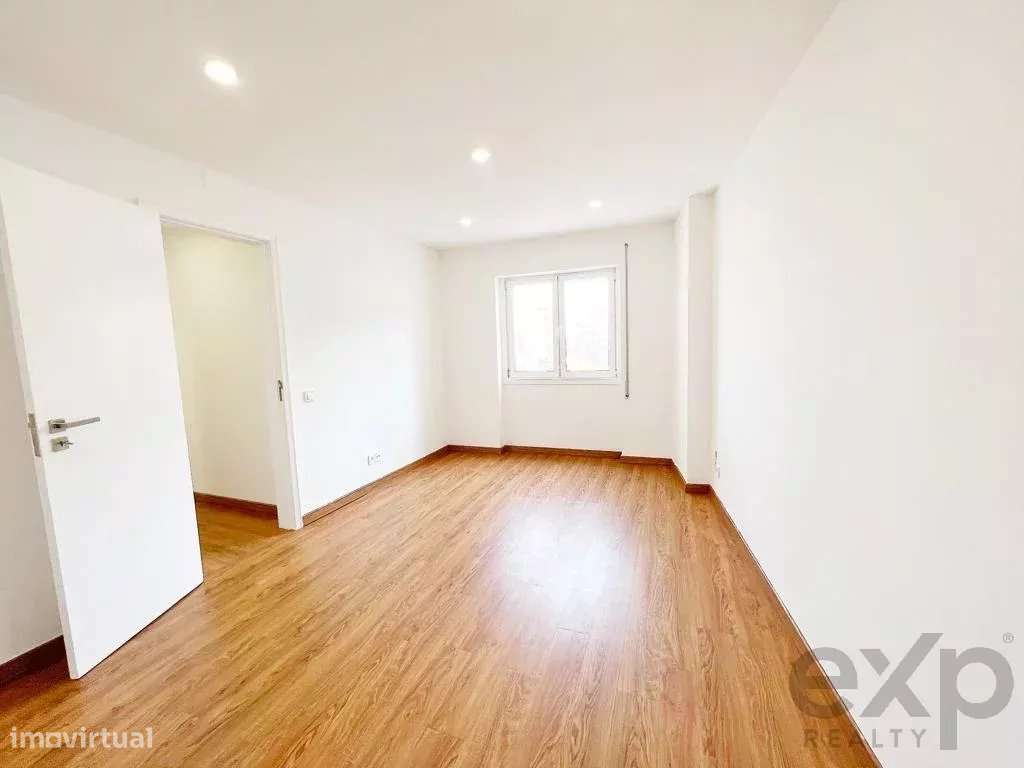 Apartamento T2 Remodelado em Campo de Ourique - Grande imagem: 5/20