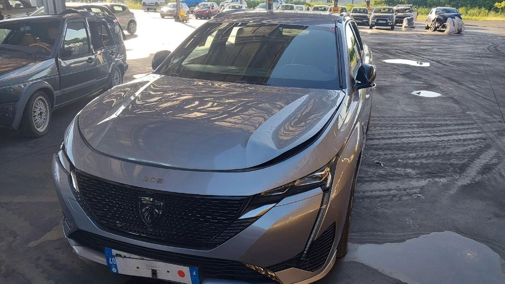 Peugeot 308 P5 (2021-) BlueHDi 130 EAT8 Stop & Start GT 2025