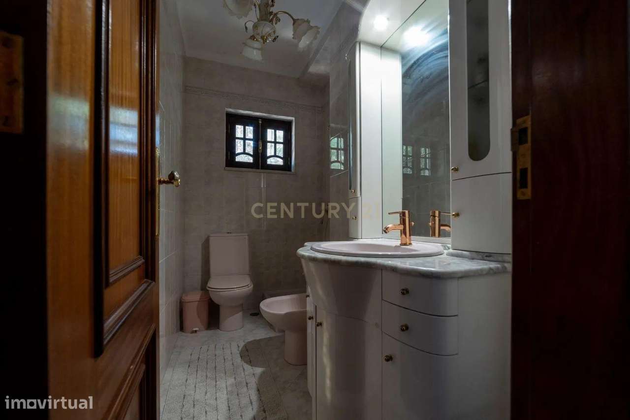 Moradia T3 no Jardim de Cima - Santarém-20