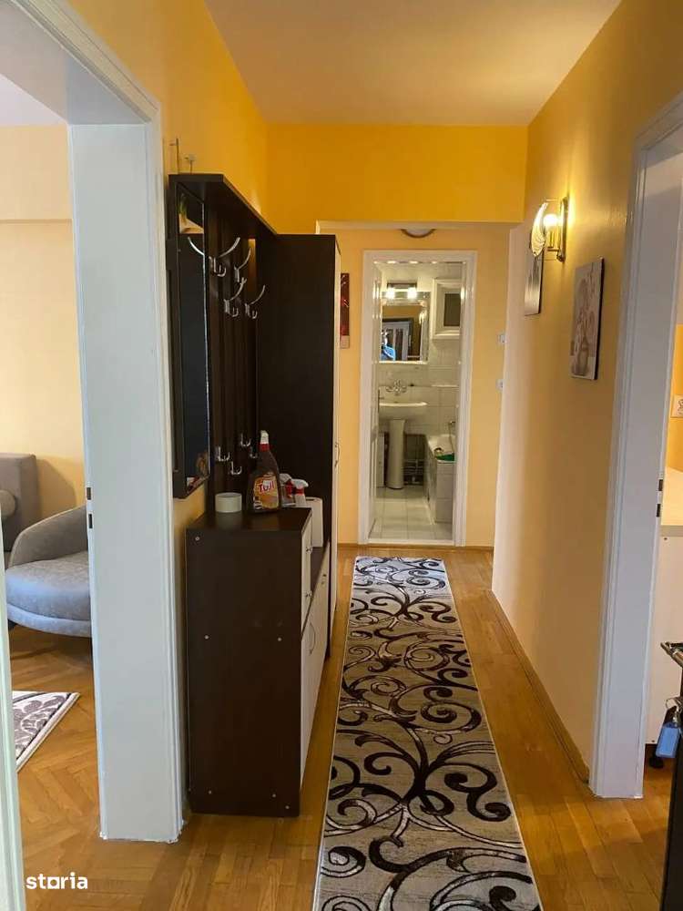 Apartament cu 3 camere - zona centrală - Imagine principală: 4/6