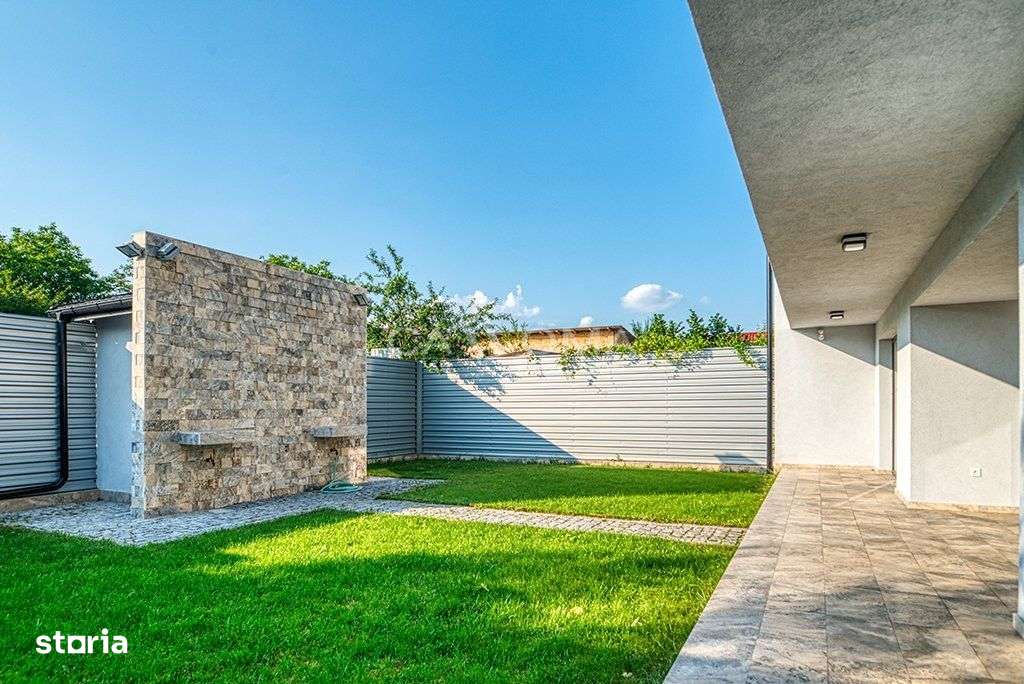 Titan 4 camere decomandat  132 mp + curte 149 mp PREMIUM - Imagine principală: 1/20