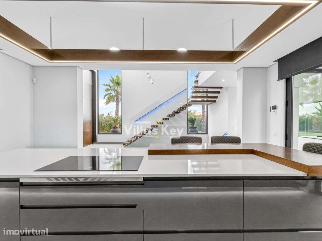 Moradia de Luxo com 4 quartos, Vista Mar ao lado da Praia em pé, La... - Grande imagem: 5/53