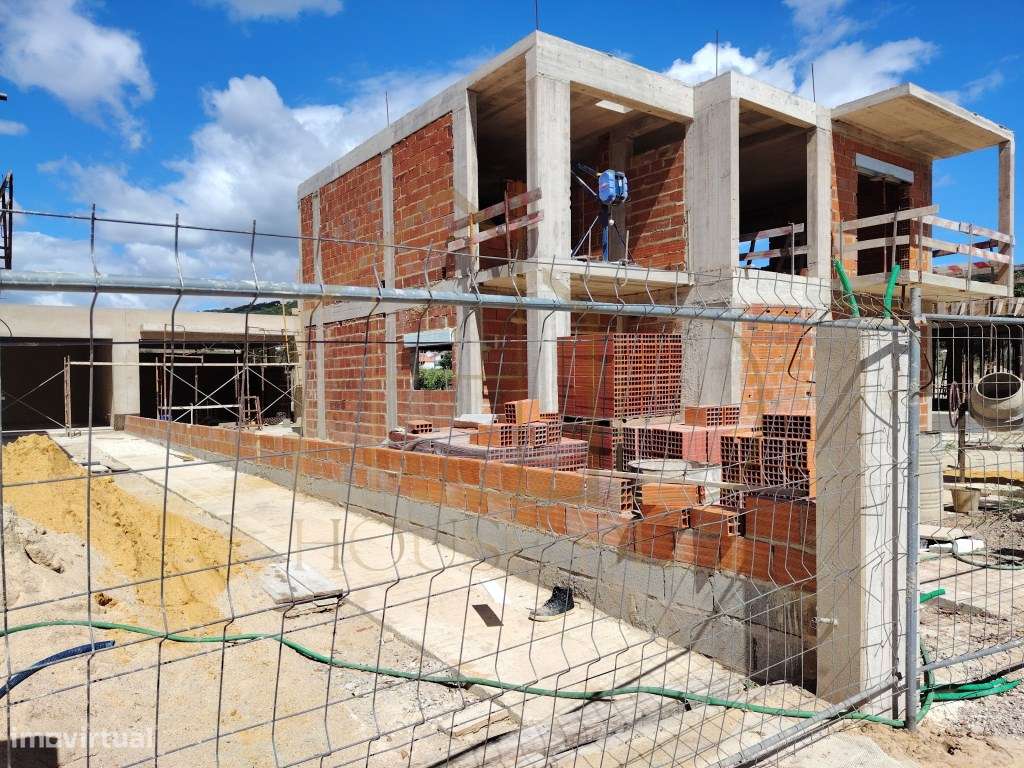 Magnífica Moradia T4 com Garagem e Piscina. Vendas de Azeitão-57