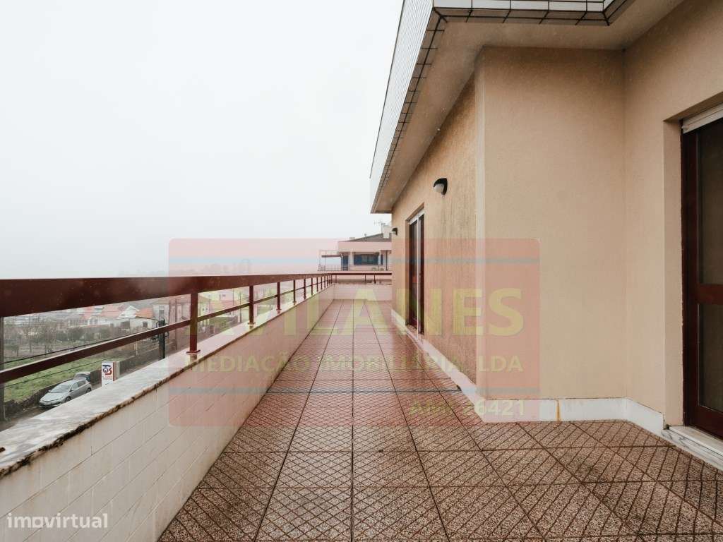 APARTAMENTO T3 RECUADO - LOBÃO-50