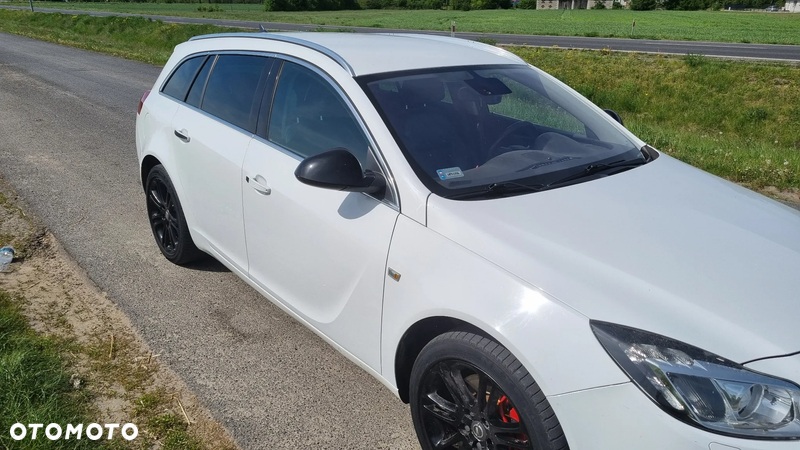 Opel Insignia 2.8 V6 Turbo Sports Tourer 4x4 Automatik Cosmo - 11