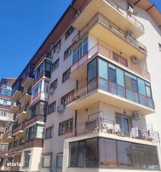 Vand apartament 2 camere si loc parcare subteran