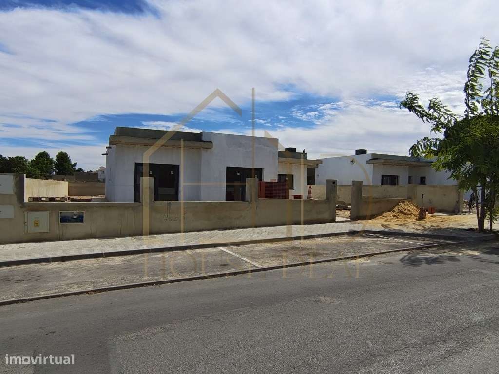 Magnífica Moradia T3 com Garagem e Piscina. Azeitão - Grande imagem: 2/60