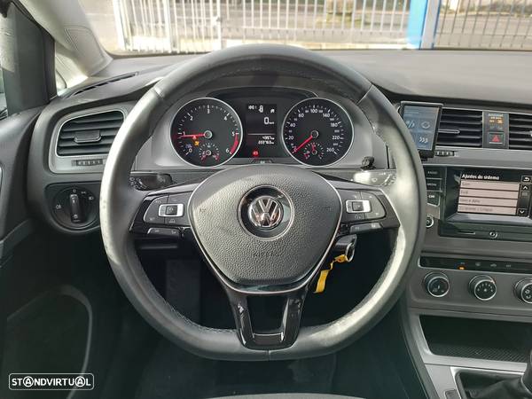 VW Golf 1.6 TDi Confortline - 16