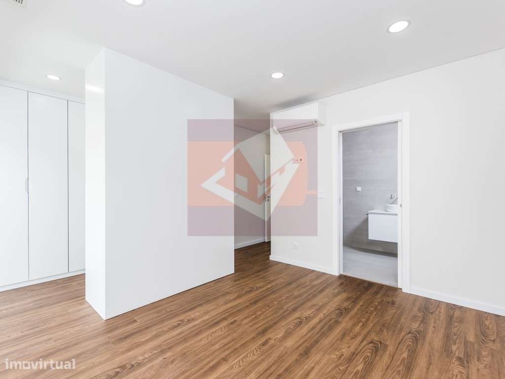 Moradia V5 nova no Bairro do Trigache em Famões-27