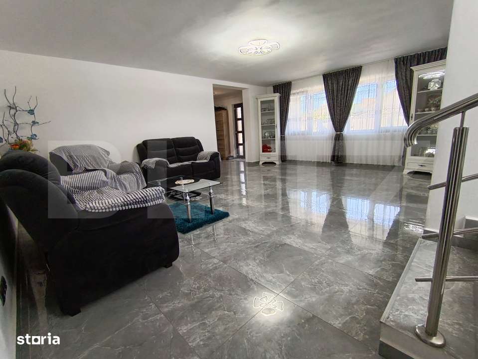 Casa cu 4 camere mobilata si utilata in suprafata de 237,9 mp - Imagine principală: 3/19