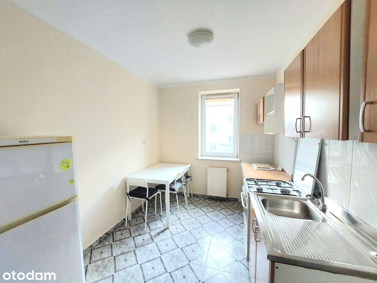 KAWALERKA NIEOPODAL CENTRUM! - Pełny obrazek: 3/4