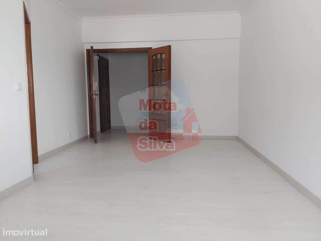 Excelente Apartamento T2 em Santo António da Caparica - Grande imagem: 4/15