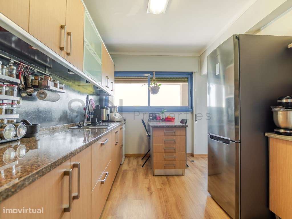 Apartamento T2 Totalmente Remodelado com Elevador - Barreiro-18