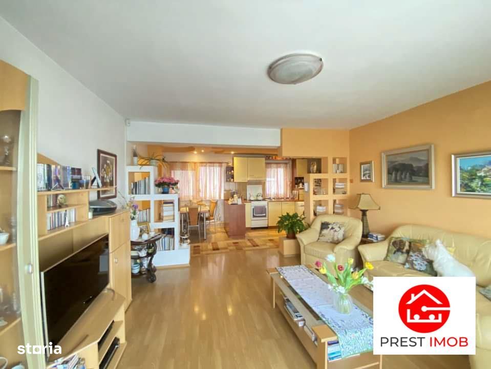 Apartament 3 camere etaj intermediar si parcare