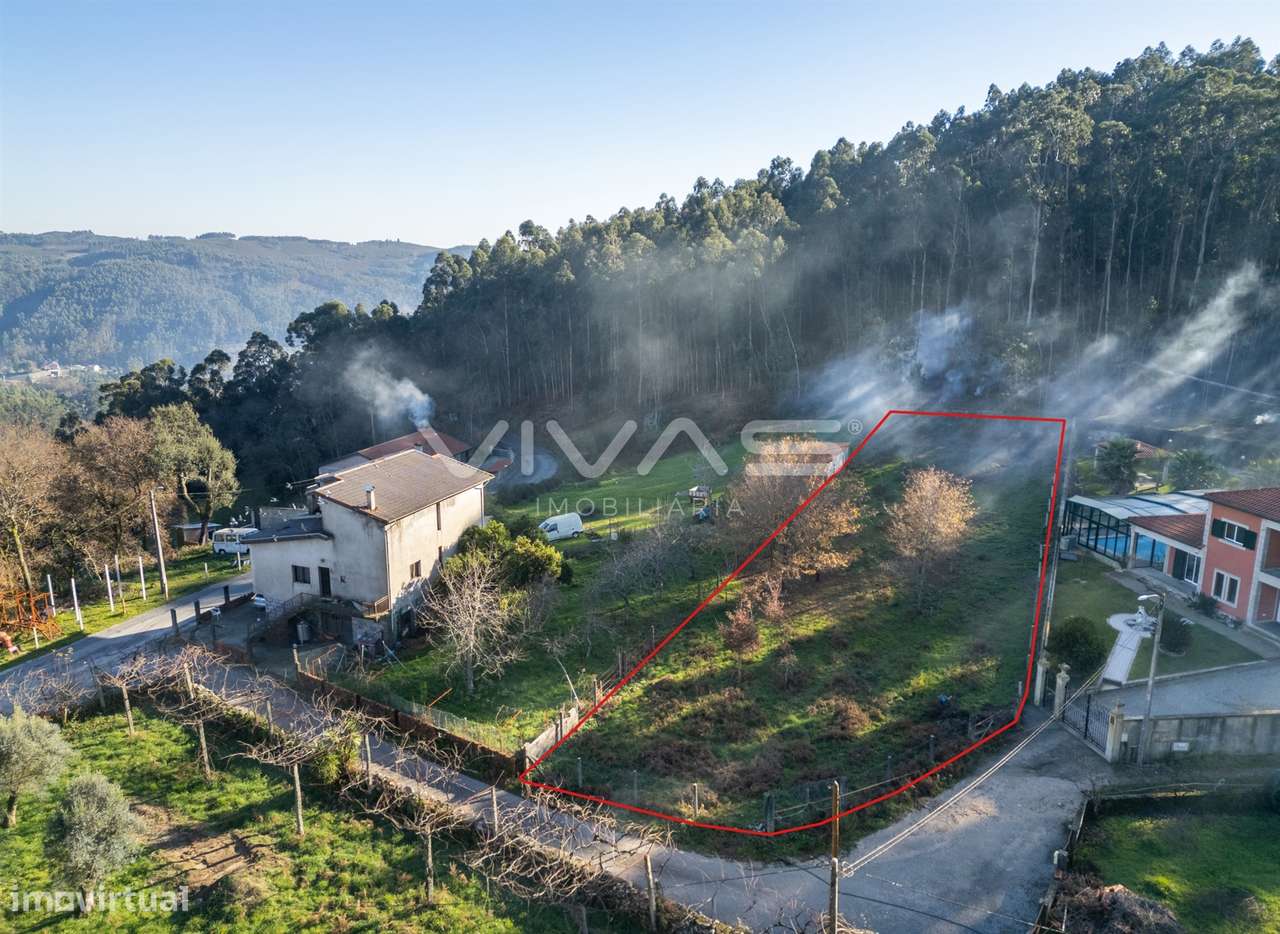 Terreno para construção em Godinhaços, Vila Verde-2