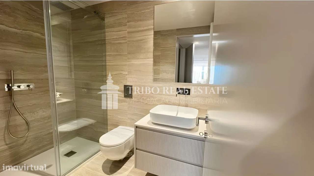 T2 NOVO | BRITO LIVING - S.F.MARINHA | LDG 2+ARRUMOS+VARANDA - Grande imagem: 2/12