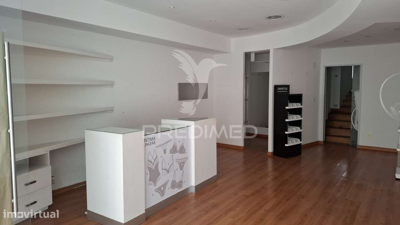 Oportunidade Única – Loja para Comércio no Coração de Portalegre - Grande imagem: 2/10