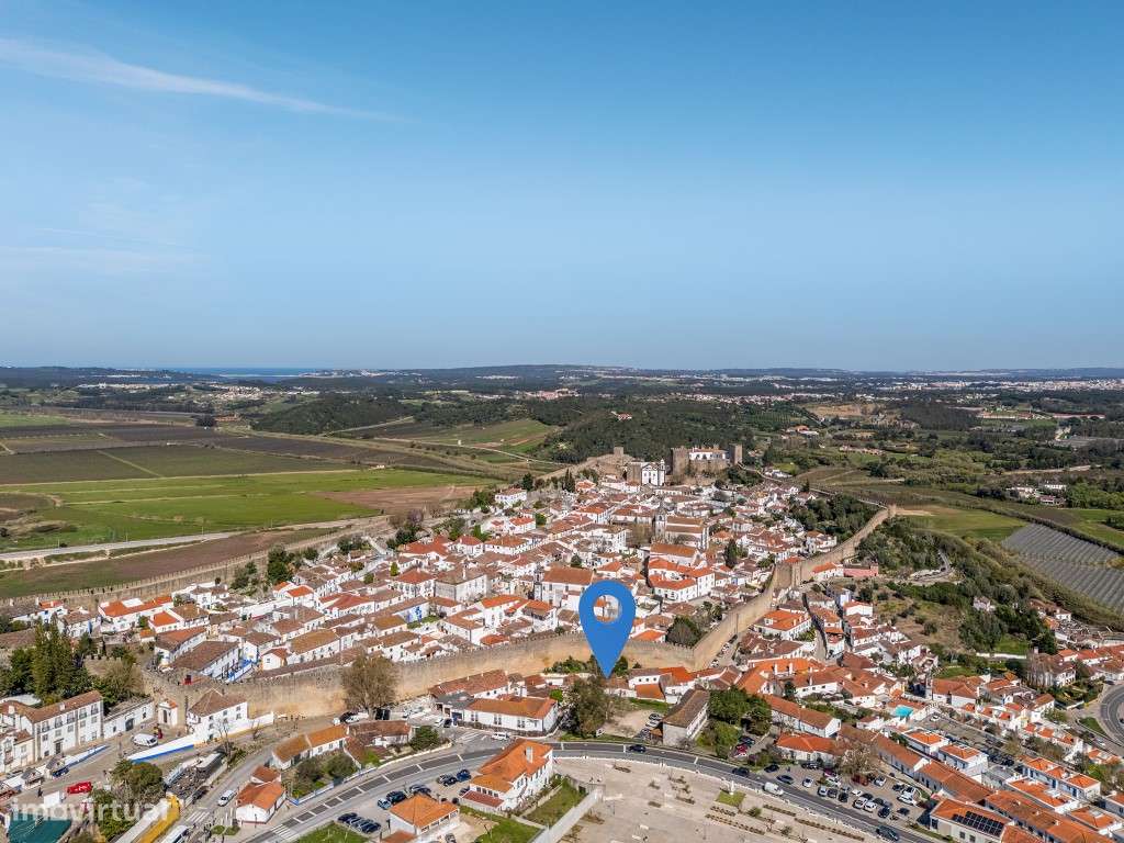 Moradia junto às muralhas do Castelo de Óbidos-42