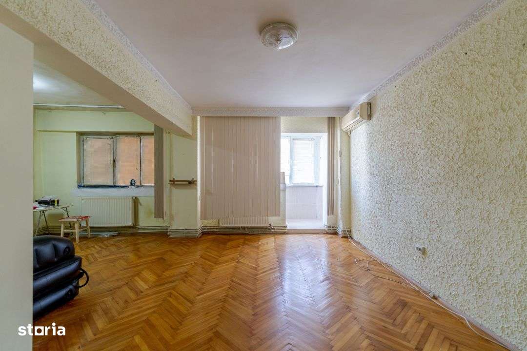 Apartament spatios, modernizat, 2 camere – Bd. Cosminului-7