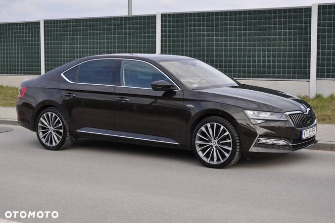 Skoda Superb 2.0 TSI 4x4 L&K DSG - 25