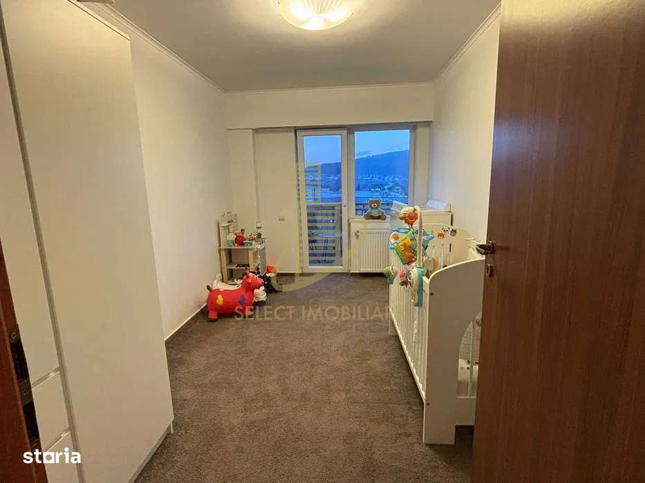 Apartament de 3 camere, decomandat, 70 mp., zona Calea Moldovei-4