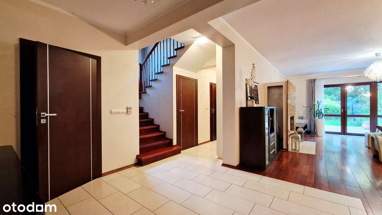 Nowoczesny dom, w mieście pod lasem, 6 pokoi, dwustanowiskowy garaż-5