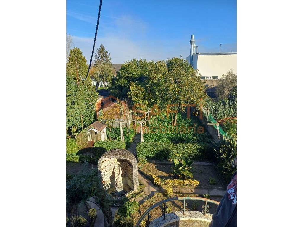 Moradia perto do porto - com excelente capacidade para criação de S... - Grande imagem: 3/13