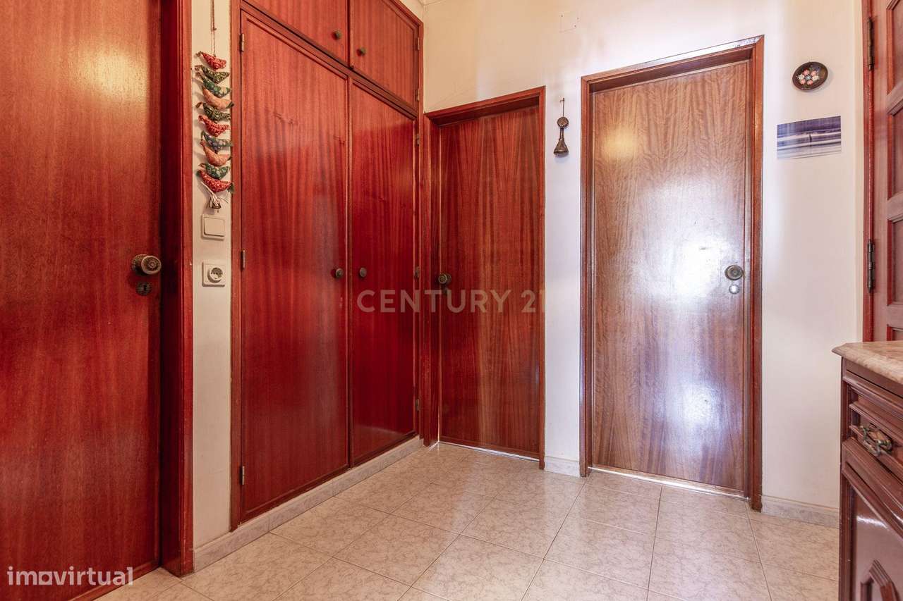 Apartamento T2 em Casquilhos (Alto do Seixalinho) – Barreiro-5