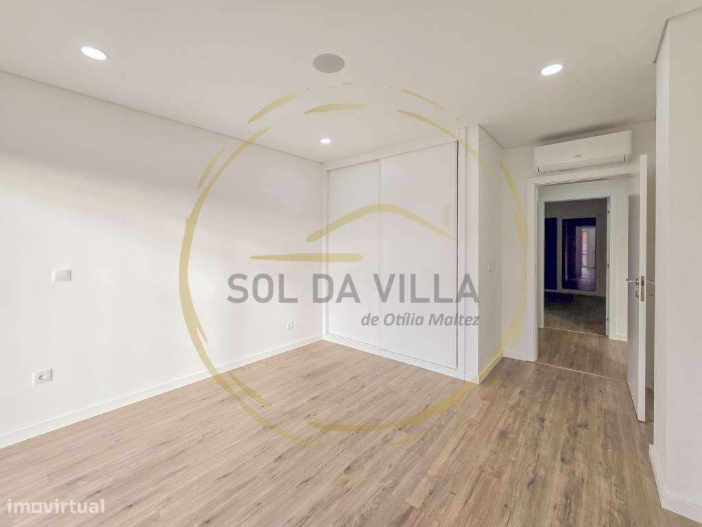 Moradia T4 Isolada com piscina - Valadares, Corroios - 750.000€-18
