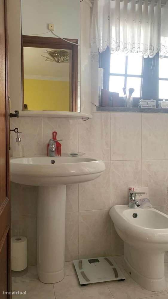 Moradia T3+1 em Vale de Milhaços-26